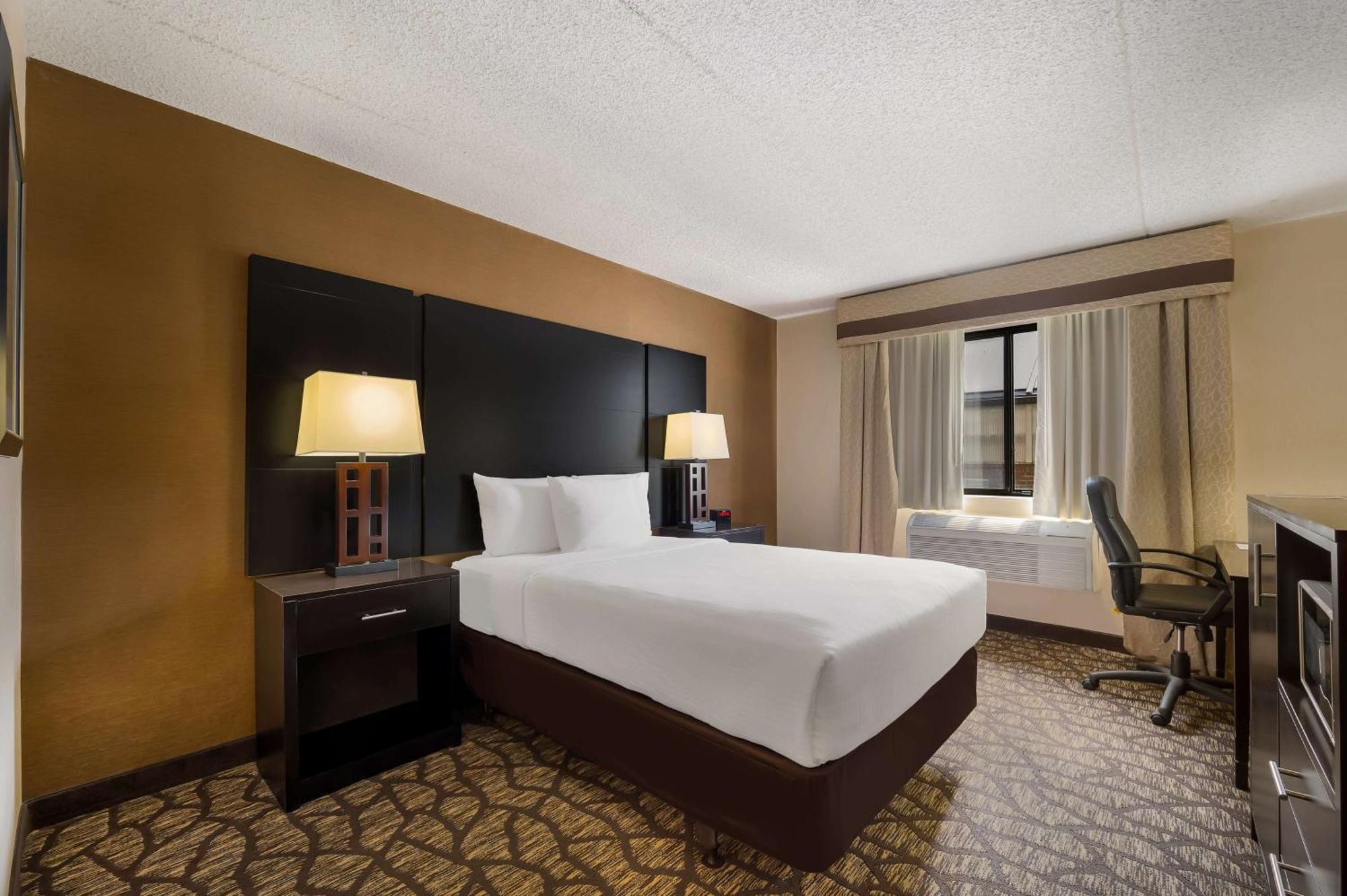 Best Western Detroit Livonia Εξωτερικό φωτογραφία