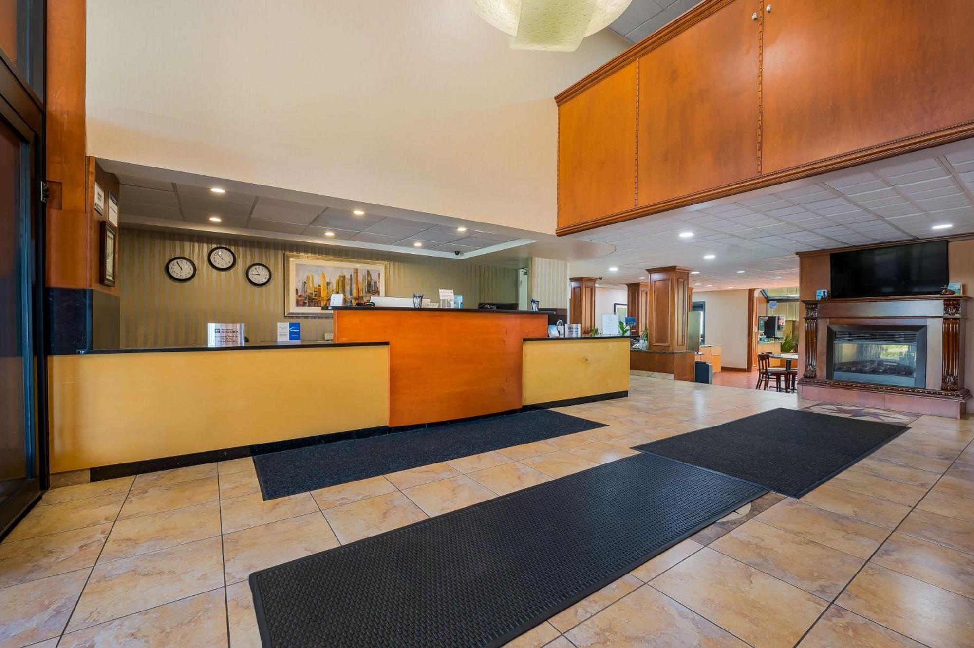 Best Western Detroit Livonia Εξωτερικό φωτογραφία